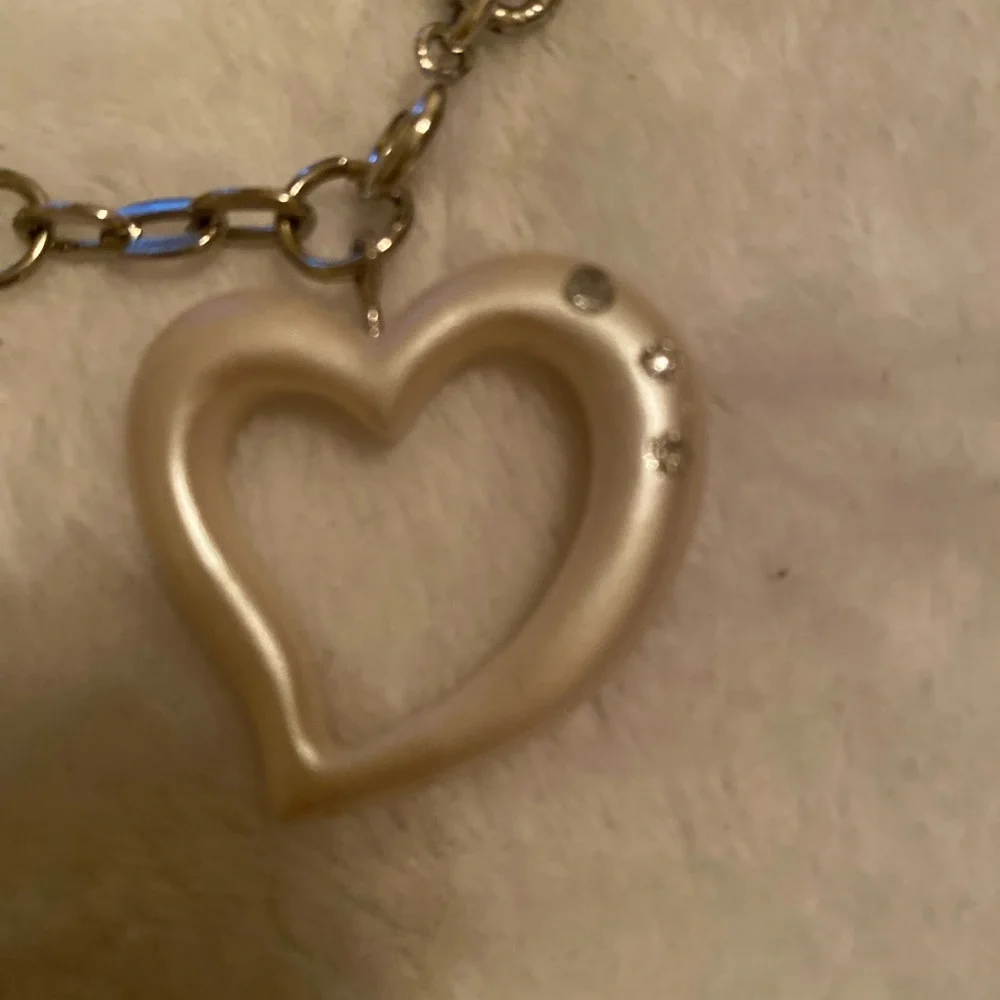 Elegant Silver Heart Pendant bracelet - Picture 3 of 5